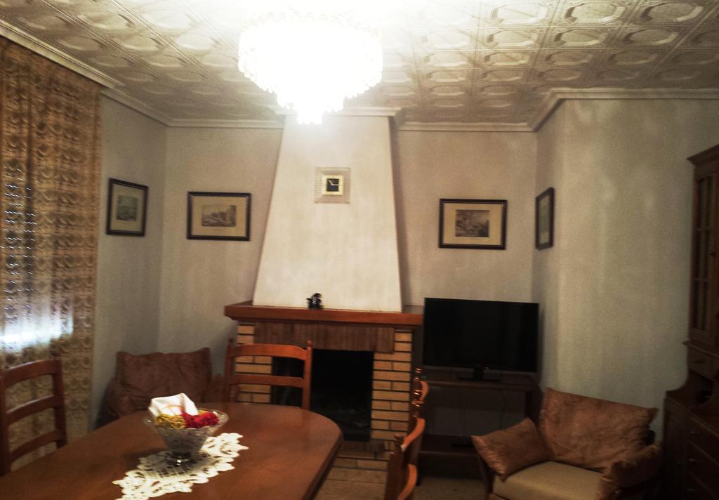 Hostal Rural Casa Castro Alberuela de la Liena Номер фото
