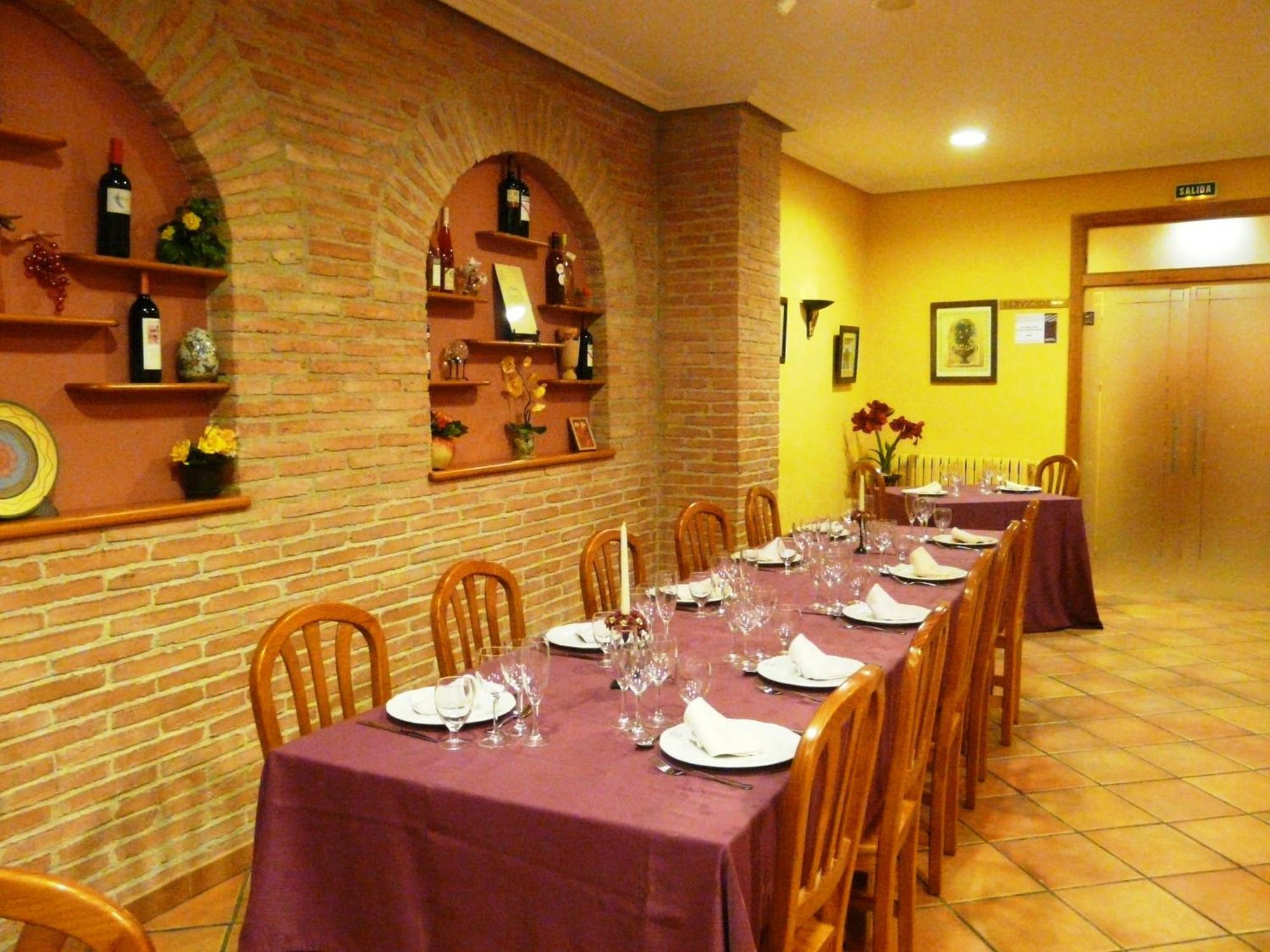 Hostal Rural Casa Castro Alberuela de la Liena Екстер'єр фото