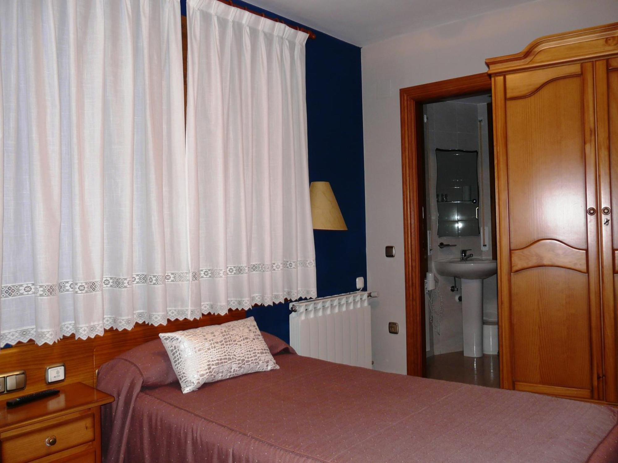 Hostal Rural Casa Castro Alberuela de la Liena Номер фото