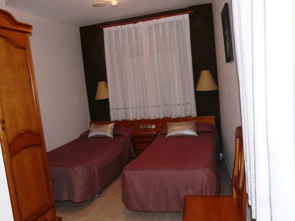 Hostal Rural Casa Castro Alberuela de la Liena Номер фото