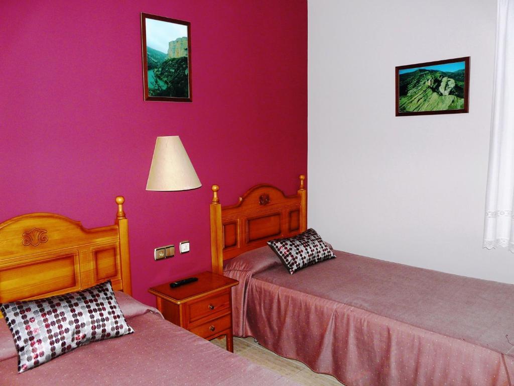 Hostal Rural Casa Castro Alberuela de la Liena Екстер'єр фото